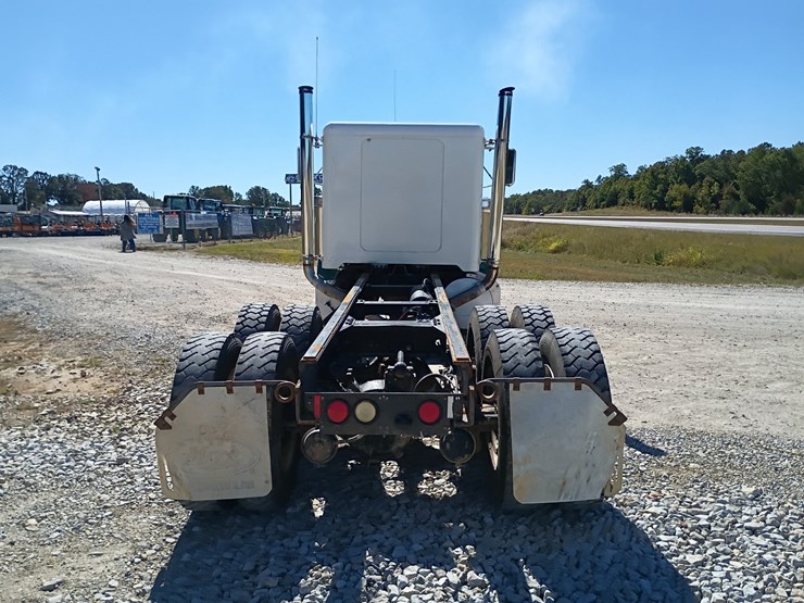 1990-peterbilt-379-image-6