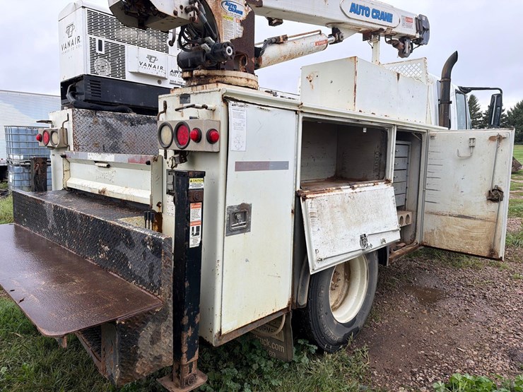 2009-international-durastar-4300-image-9