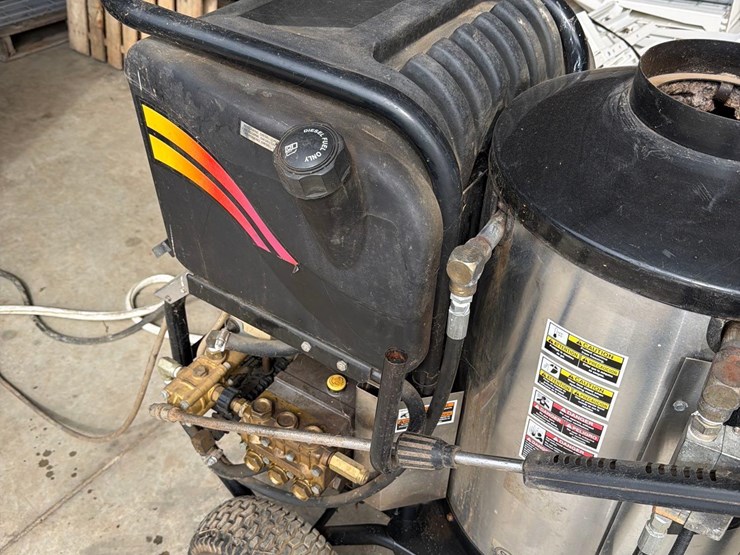 aaladin-3000-psi-hot-water-power-washer—1-owner-image-10