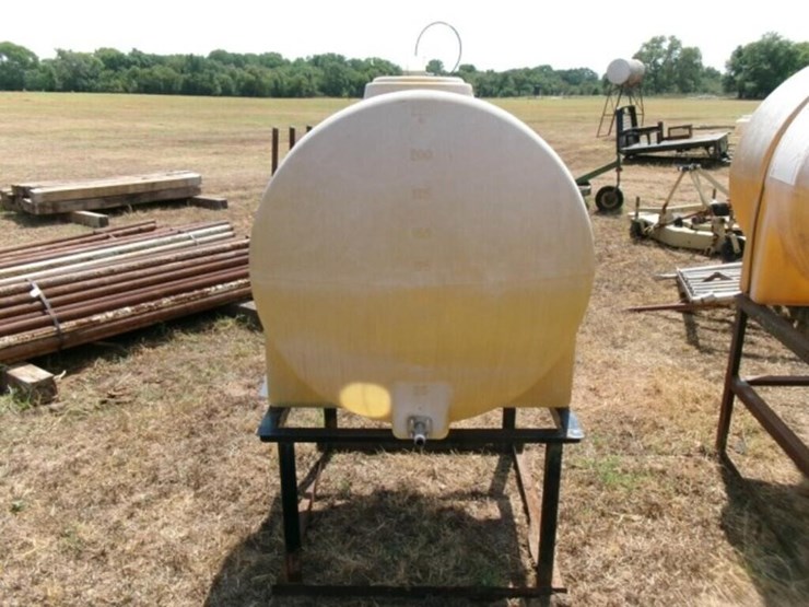 poly-tank,-225-gallon-w/stand-image-1