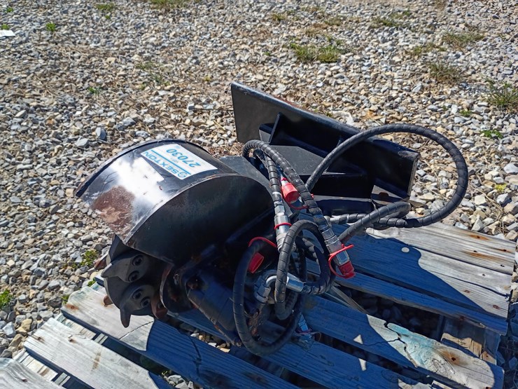 #27030-•-stump-grinder-mini-skid-steer-attachment-image-4