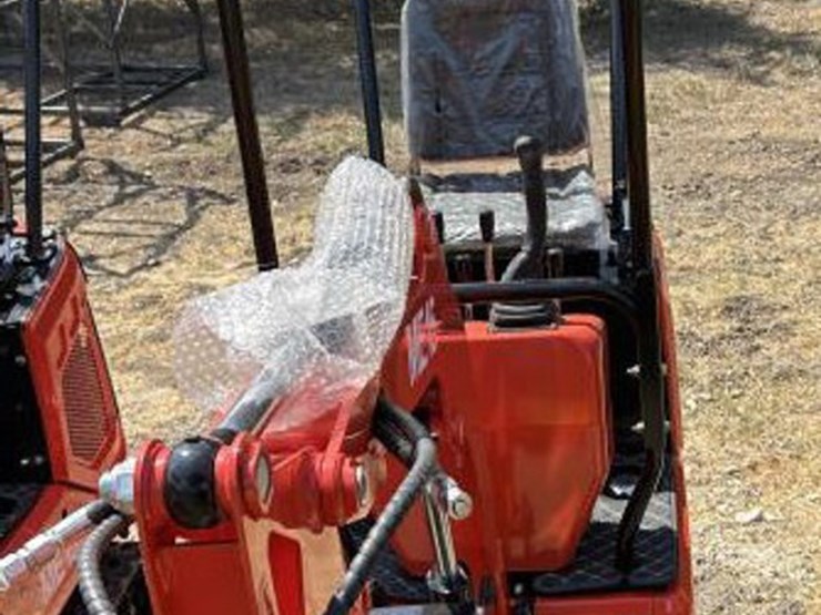 #144-•-mini-excavator---gas---me15-image-2