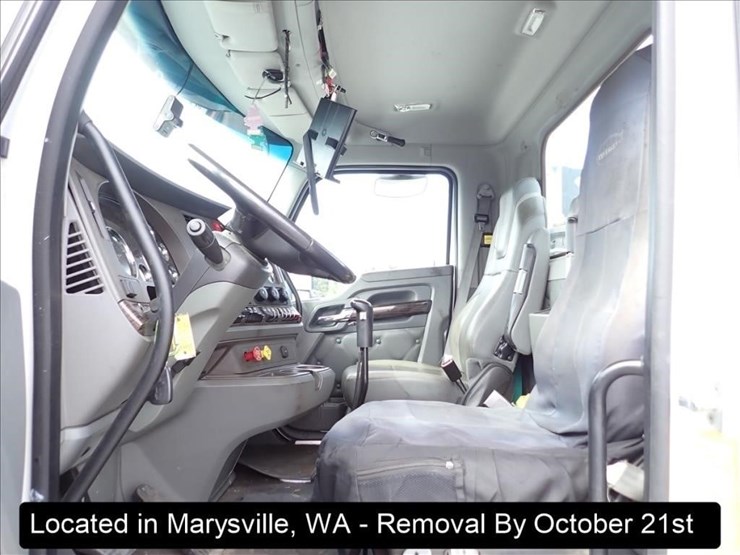 2016-kenworth-t880-image-16