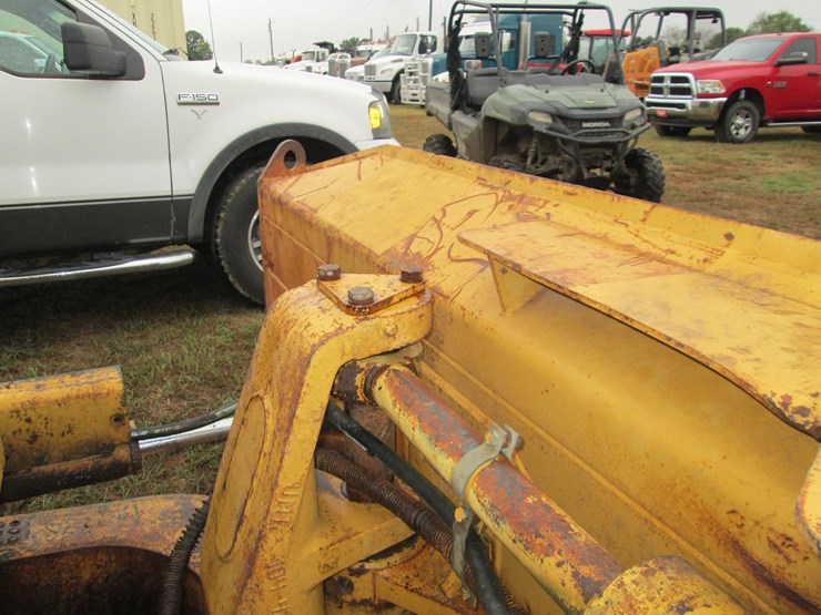 caterpillar-d5m-lgp-image-19