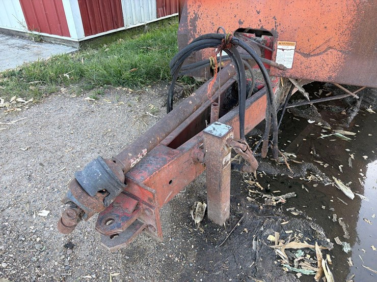 gehl-322-image-10