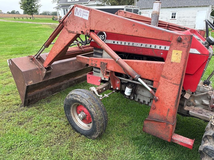 massey-ferguson-165-image-8