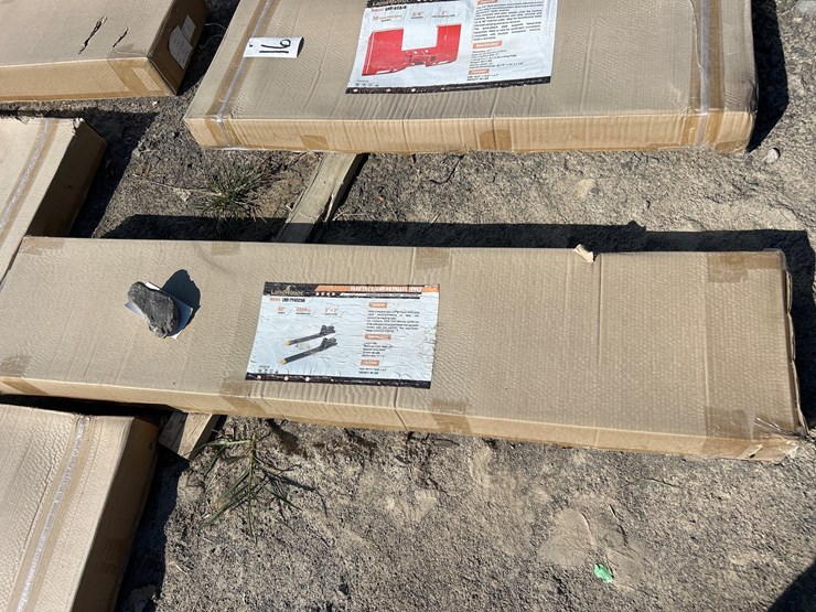 #17-•-clamp-on-pallet-forks-image-1