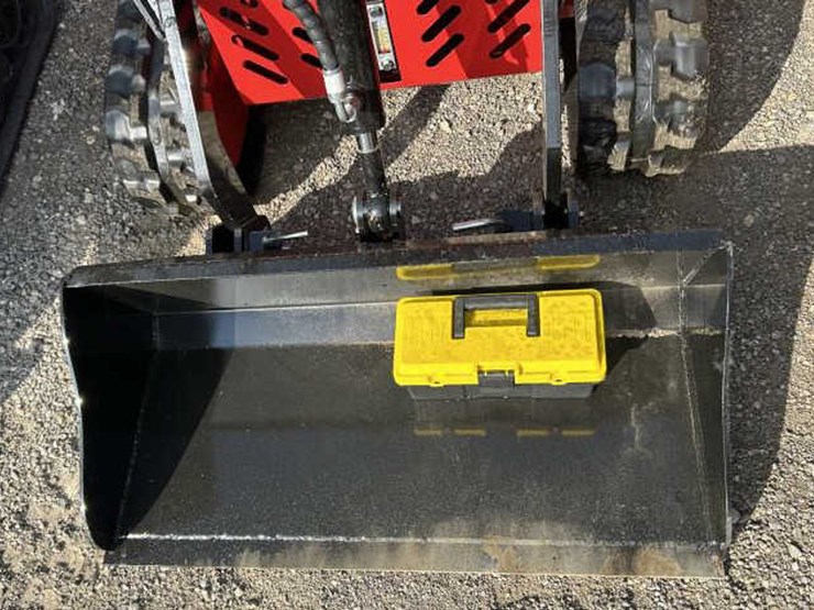 #98-•-mini-skid-steer-tracked-loader---ssl60---gas-image-8