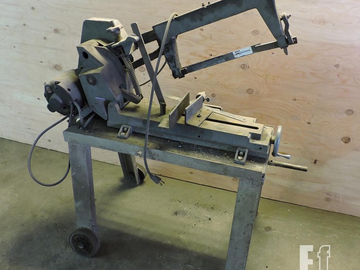dayton-horizontal-power-hacksaw,-110-volt,-working-image-1