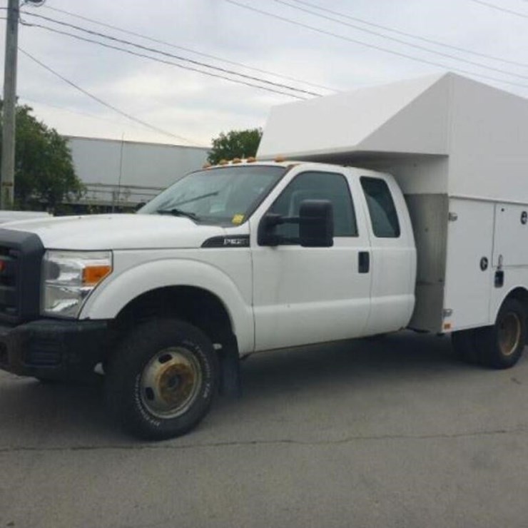 2015 FORD F350 XL
