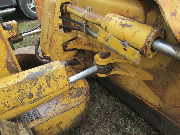 caterpillar-d5m-lgp-image-15