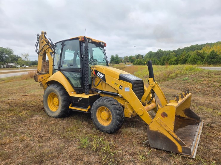 caterpillar-420f-image-21