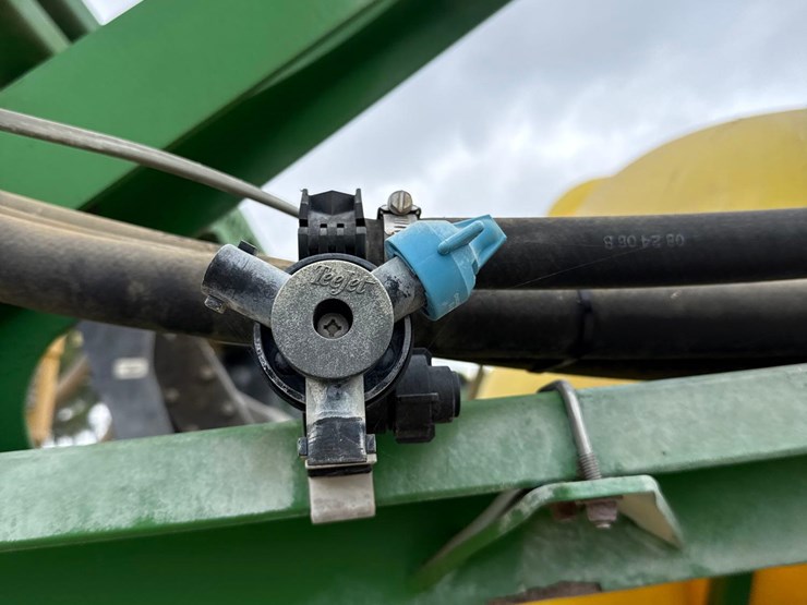2012-fast-1850-gallon-pull-type-sprayer—2nd-owner-image-28