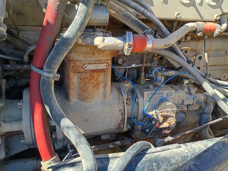 1990-peterbilt-379-image-16