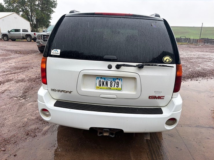 2005-gmc-envoy-image-5