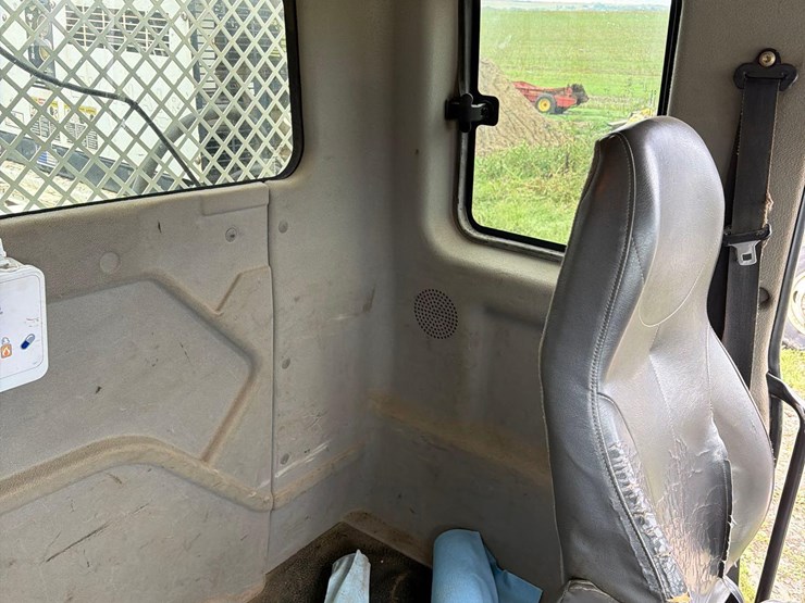 2009-international-durastar-4300-image-65