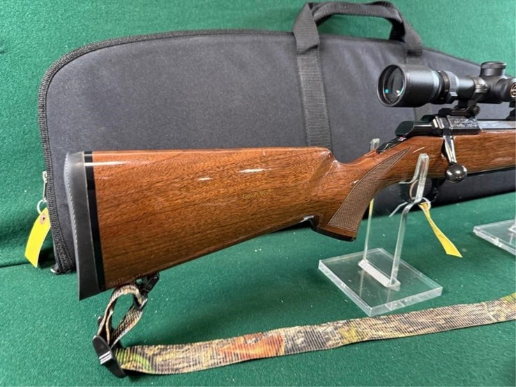 browning-medallion-a-bolt-30-06-sprg-rifle-image-3
