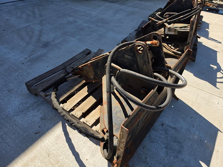 #25330-•-bobcat-breaker-skid-steer-attachment-image-5
