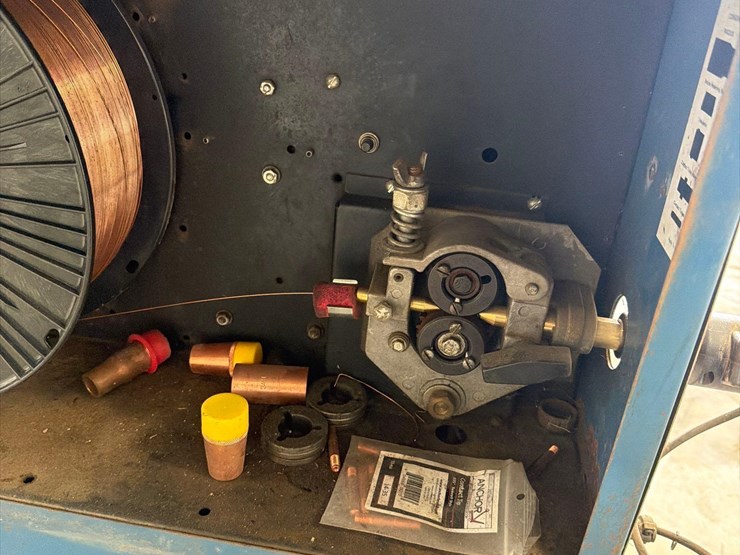 miller-matic-200-wire-welder-image-15