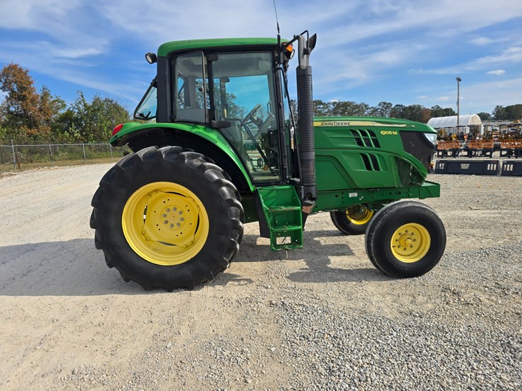 john-deere-6105m-image-16