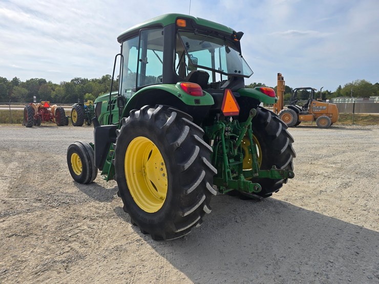 john-deere-6105m-image-8