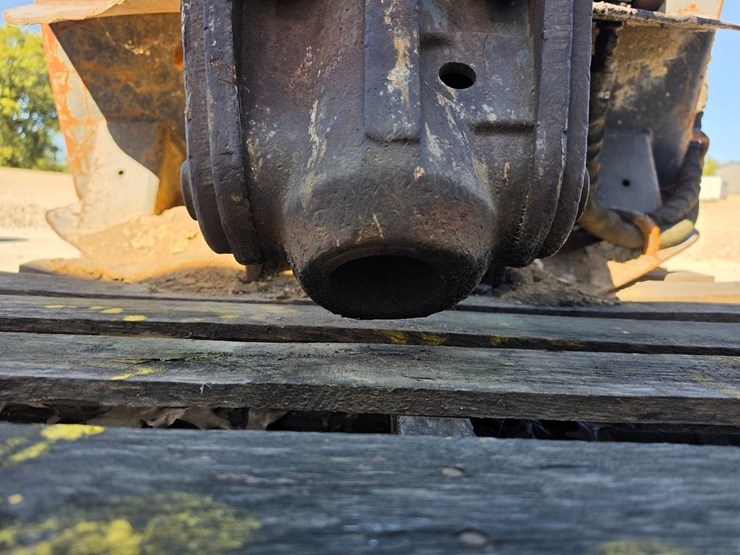 #25332-•-bobcat-breaker-skid-steer-attachment-image-8