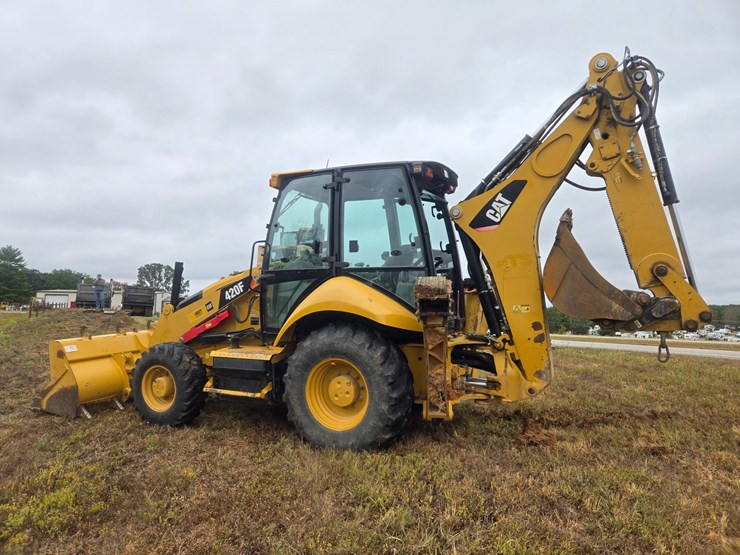 caterpillar-420f-image-8