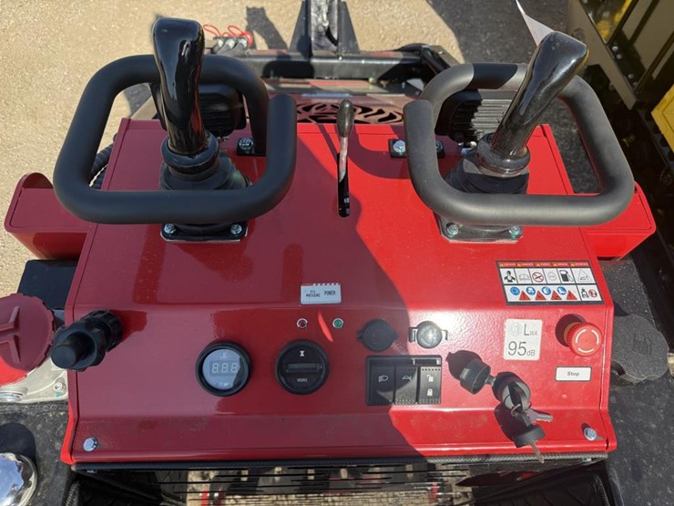 #135-•-yanmar-diesel-mini-skid-steer---ssl1500-image-6