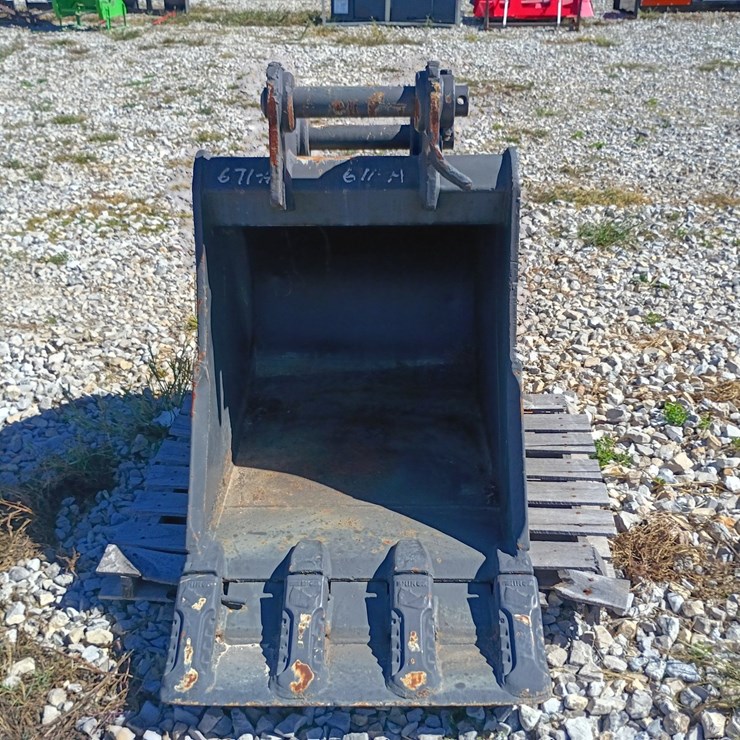 #27021 • RhinoX-XP Bucket Excavator Attachment