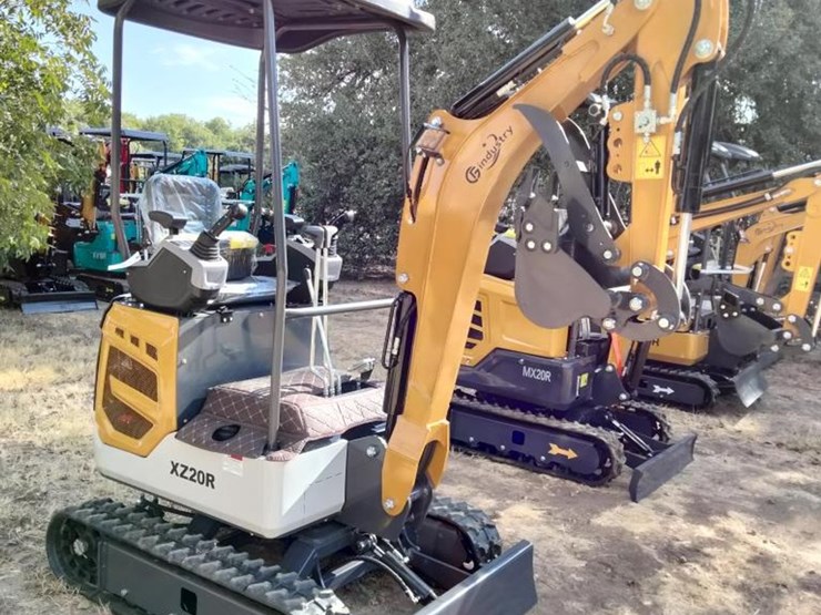 #26-•-cfg-mini-excavator---qk20r-image-2