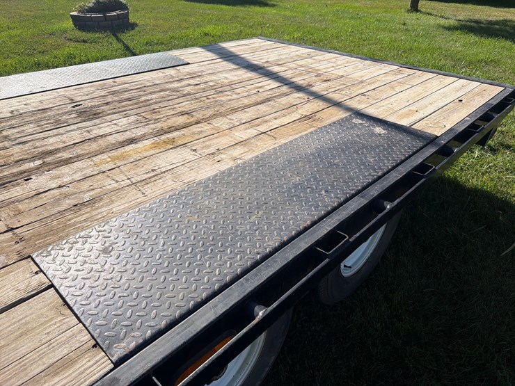 2010-pj-flatbed-image-17