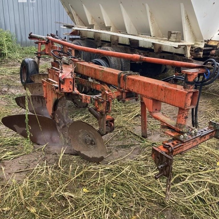 CASE IH 308 8103