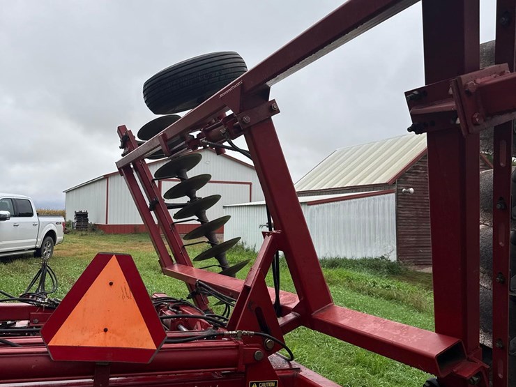 case-ih-3900-image-35