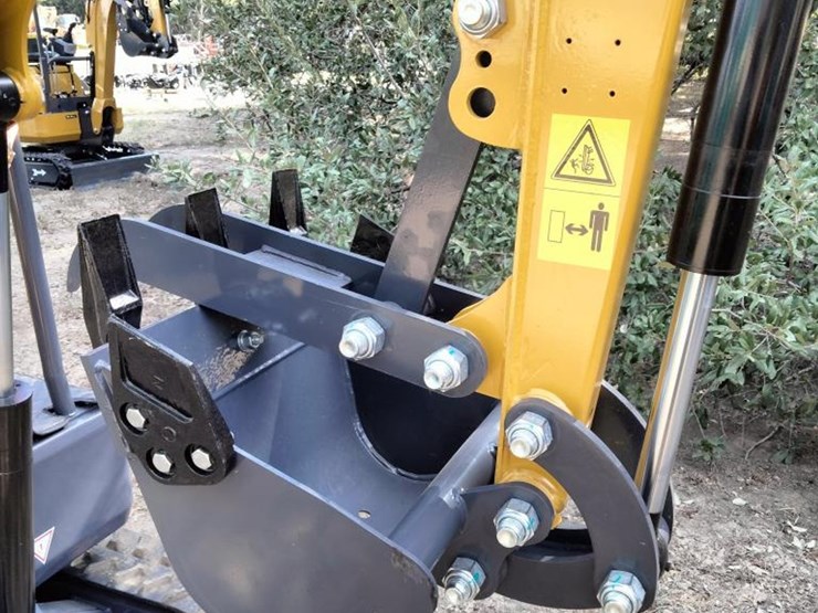 #23-•-cfg-mini-excavator---mx20r-image-5