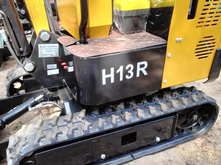 #22-•-cfg-mini-excavator---h13r-image-8