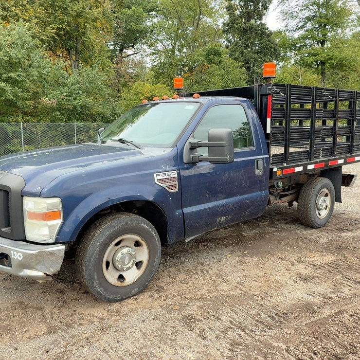 2010 FORD F350 XL