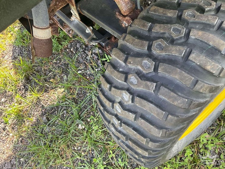 john-deere-gator-image-27