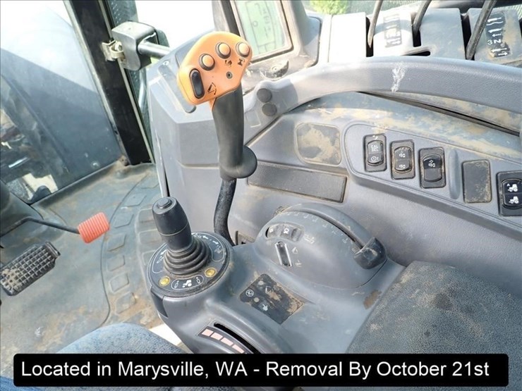 new-holland-t7050-image-22