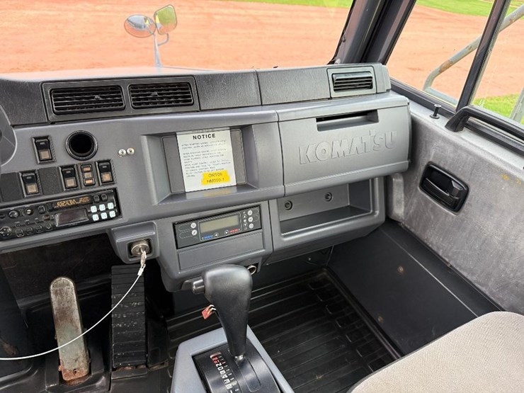 komatsu-hm350-2-image-49