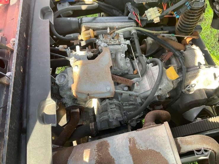 2022-john-deere-gator-image-9