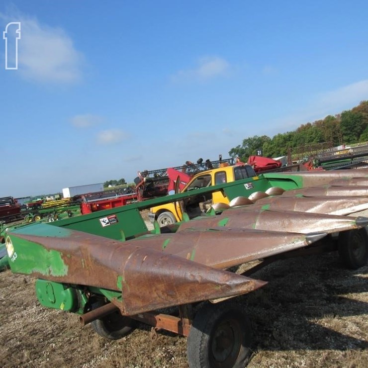 JOHN DEERE 643