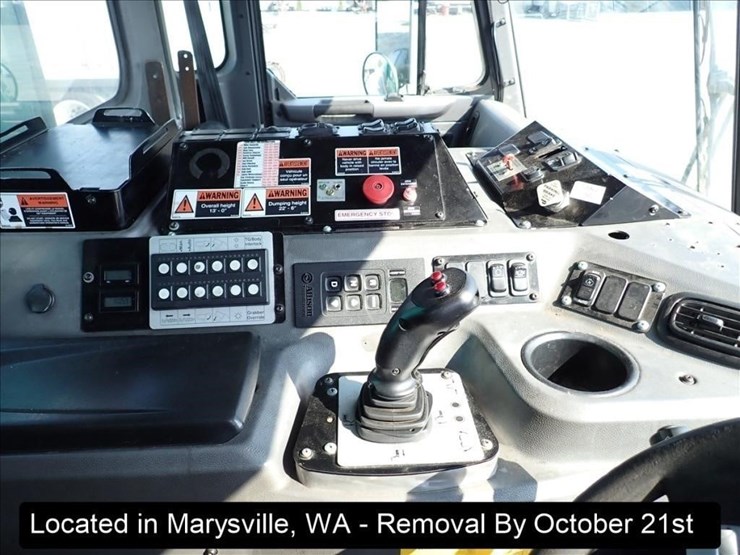 2018-peterbilt-520-image-7