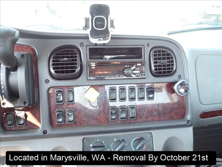 2020-freightliner-m2-image-29