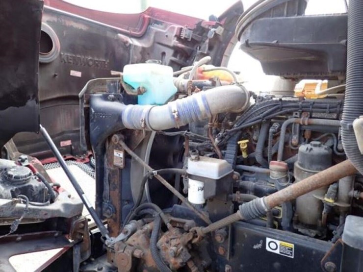 2016-kenworth-t880-image-27
