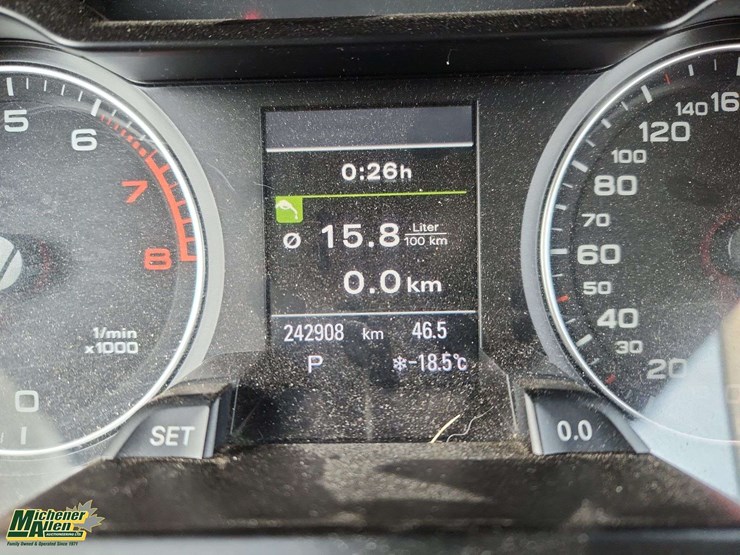 2011-audi-a4-2.0-t-quattro-image-26