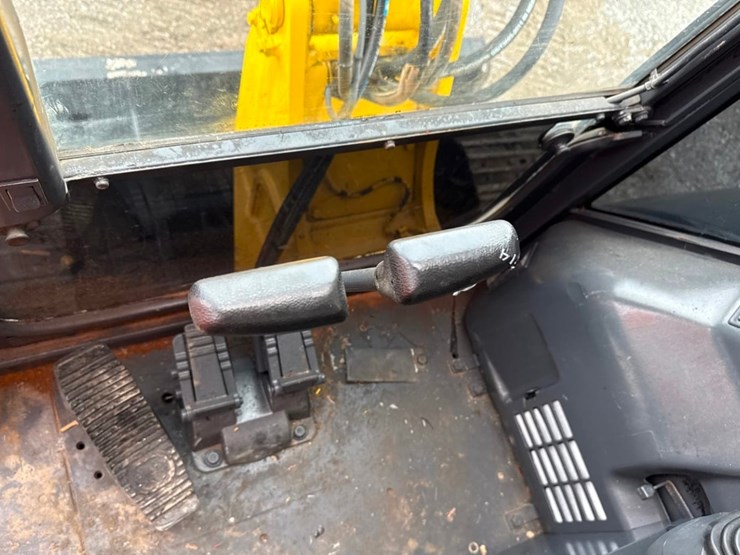 #2128-•-2023-komatsu-pc55-mini-excavator-image-35