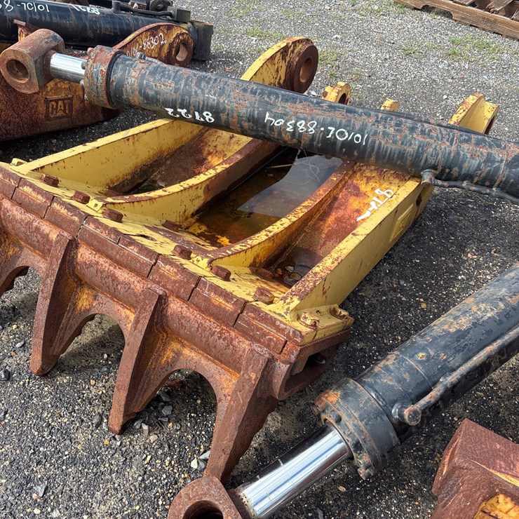 CATERPILLAR 323