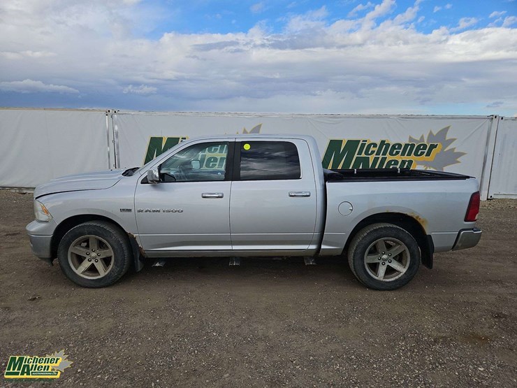 2012-dodge-1500-image-8