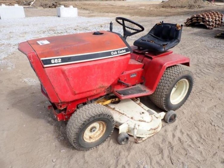 cub-cadet-682-image-1