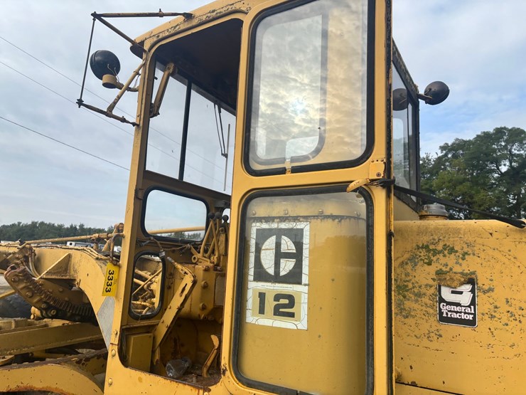 caterpillar-12-image-21